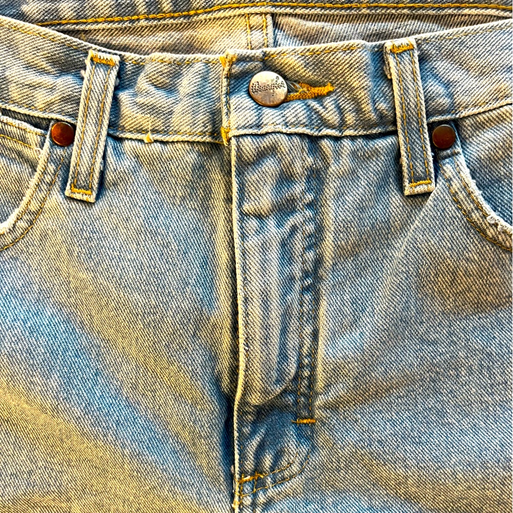 Wrangler Reworked Cut-Off Denim Short - Picture 5 of 5